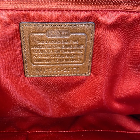 Nwot COACH LARGE PEBBLED LEATHER shoulder bag  MADISON 25170 - Picture 6 of 15